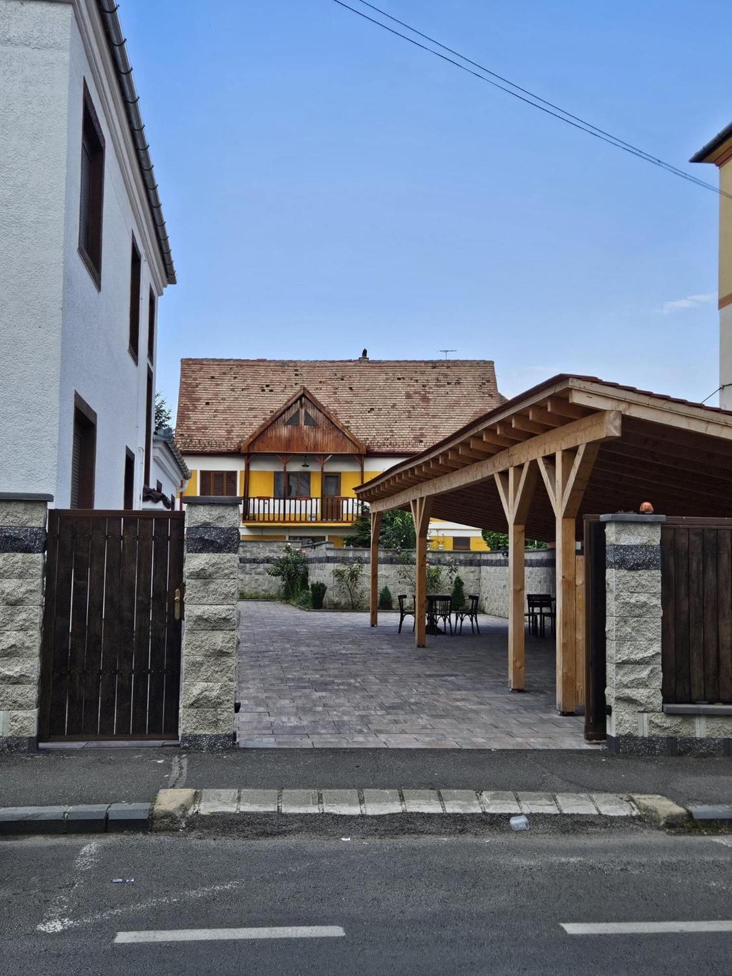 Casa Raduly - Apartament Demisol Sibiu Exterior foto